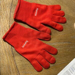Supreme Bright Red Winter Gloves